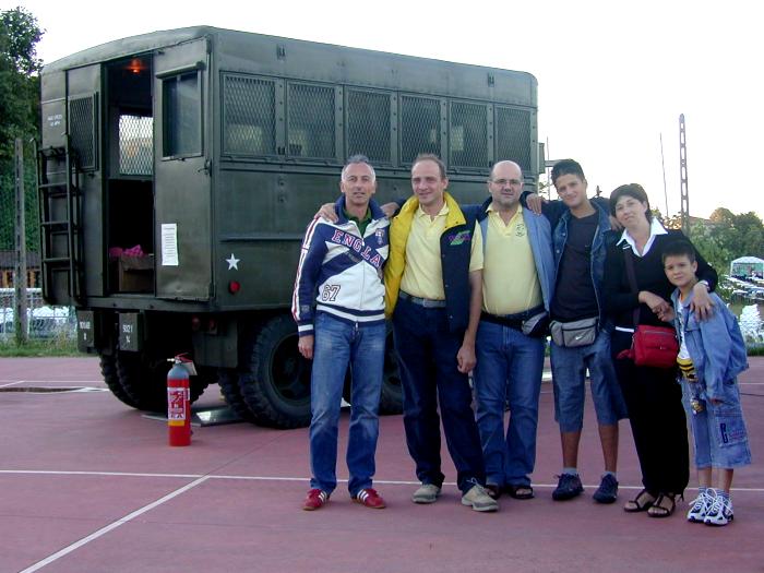 Costamezzana 2005 - ( Comune di Noceto - Parma ) - Mostra di radio militari, spionaggio, mezzi militari, tasti e apparecchiature telegrafiche